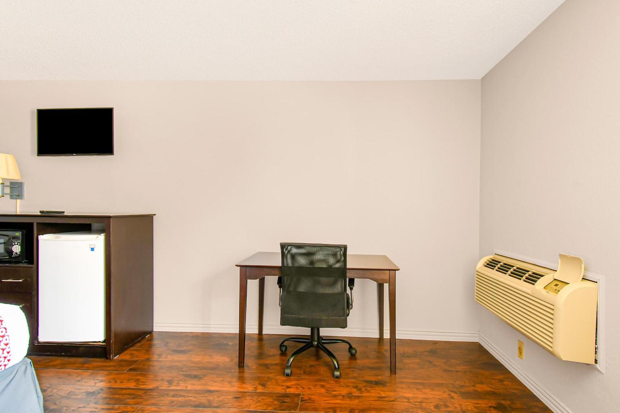 Oyo Hotel Irving Dfw Airport South Extérieur photo